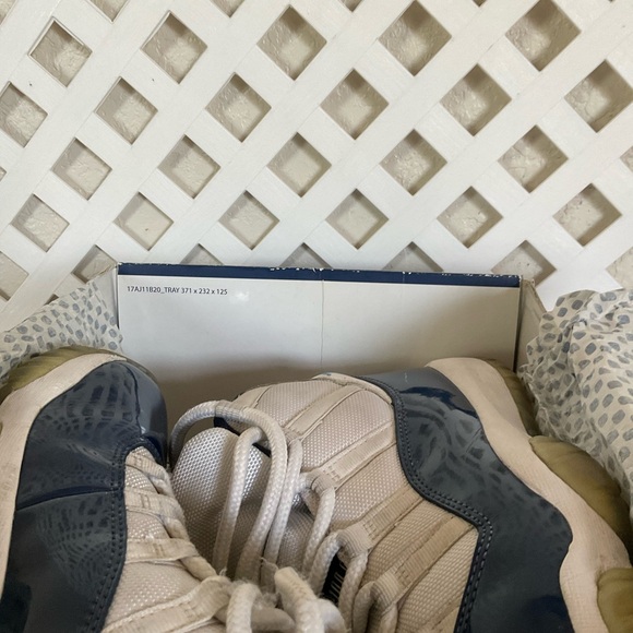 Air Jordan 11 Retro Sneakers - Picture 2 of 16